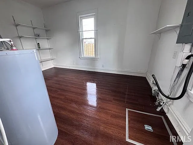 111 E 2nd St — Photo 10