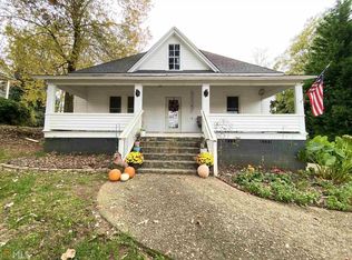 38 Green St, Cleveland, GA 30528