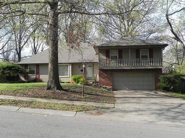 1st image of 10916 Bellaire Ave