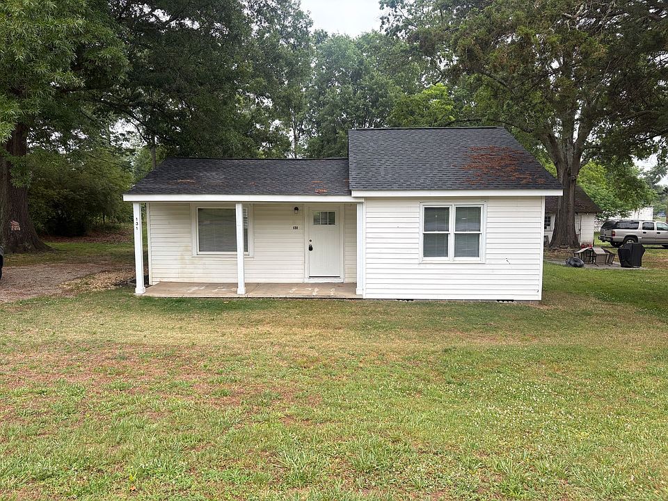 1st image of 131 College St