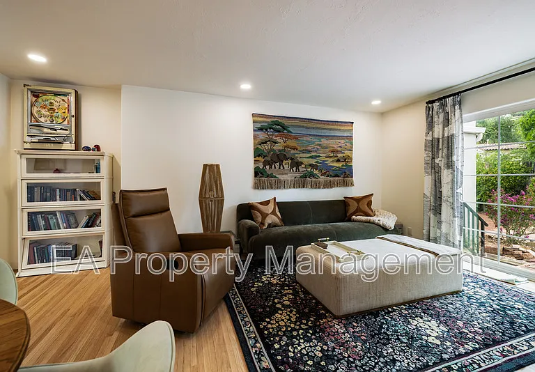 520 San Pasquale Ave SW — Photo 12