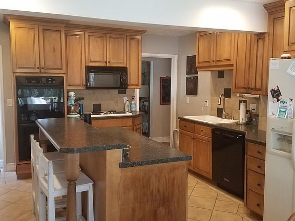 3rd image of 2065 E Hollywood Ave