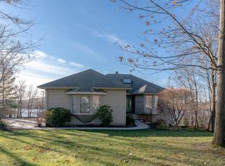 14 Towpath Ln, Waterford, NY 12188