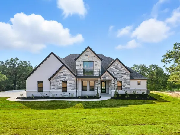 1068 Glenoaks Dr, Weatherford, TX 76088