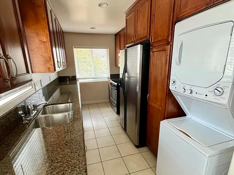 856 Calla Ave — Photo 2