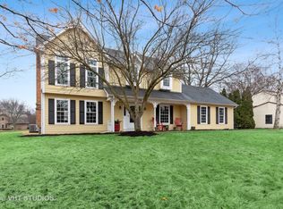 2238 Paddock Ct, Geneva, IL 60134