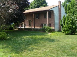 56 N Hershey Ave, Leola, PA 17540