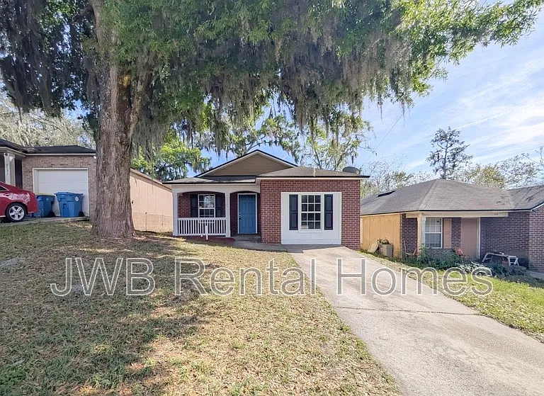 8526 Kona Ave — Photo 2