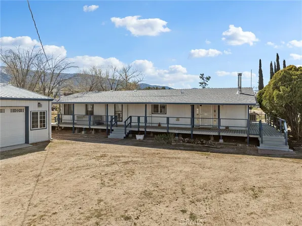 599 Smoke Tree Rd, Pinon Hills, CA 92372