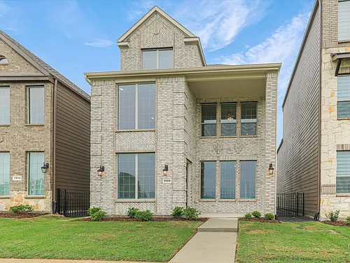 1506 Lake District Dr Photo 1