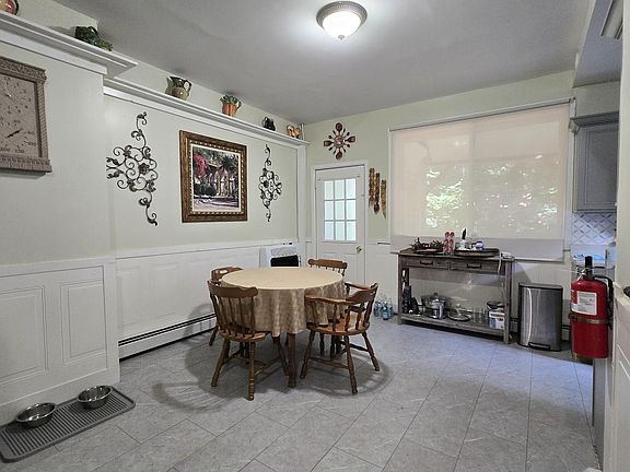 5th image of 18 Erchles Street