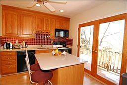 4th image of 9 Willis Dr
