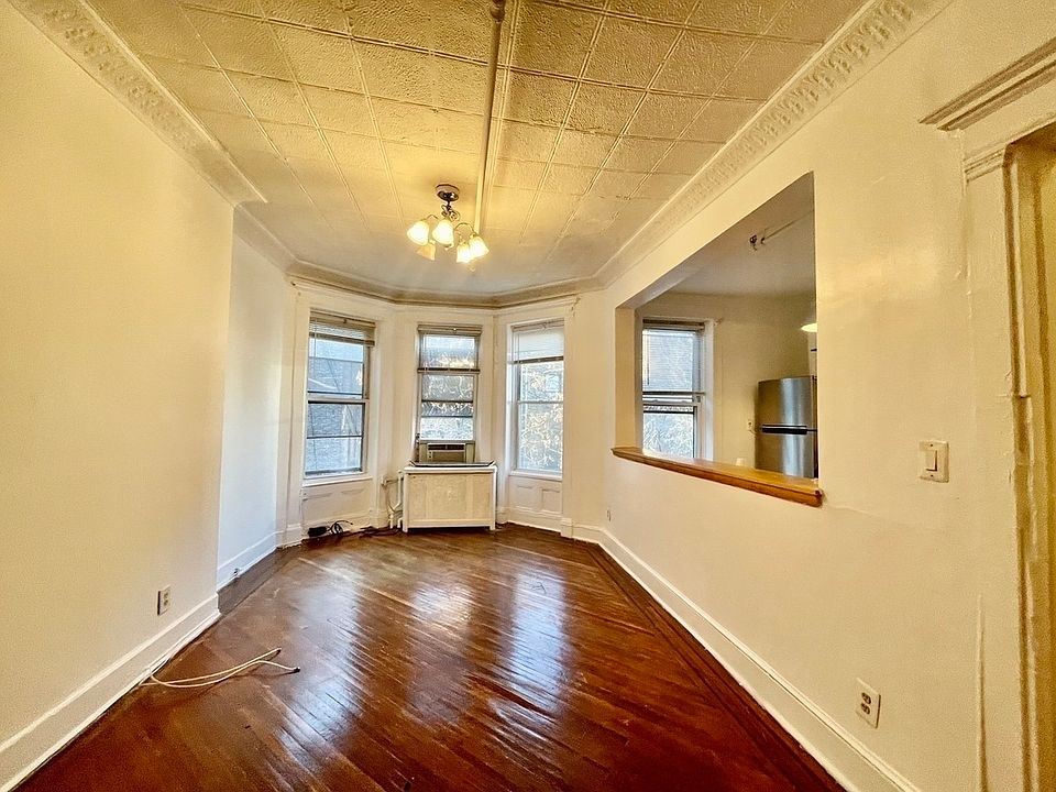 1st image of 162 Underhill Ave #3B
