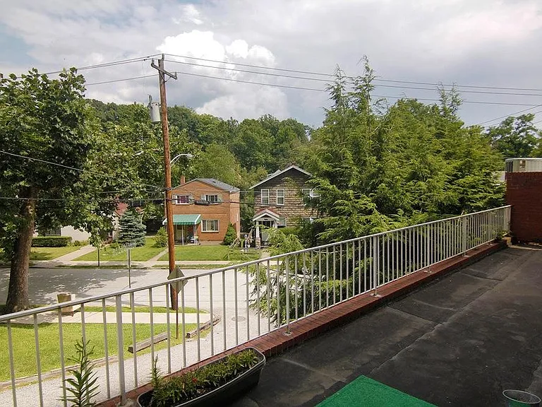 600 Allenby Ave #4 — Photo 11