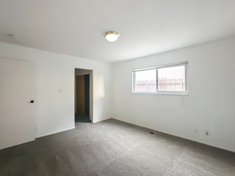 Curtner Villa Apartments — Photo 22