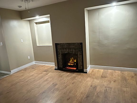 3rd image of 98 Hamilton Rd #1