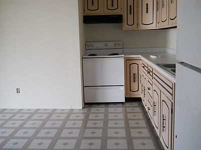 2nd image of 410 N 5th St APT 2