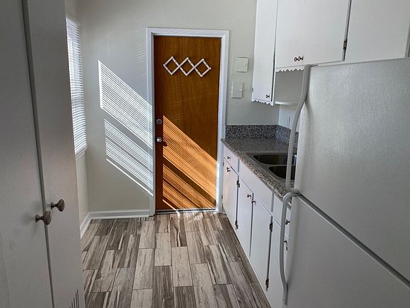 4th image of 7735-7739 Beckett St
