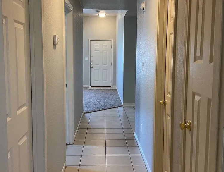 3906 Hitchrock Dr #B — Photo 1