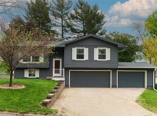 405 Pleasant St, Carlisle, IA 50047