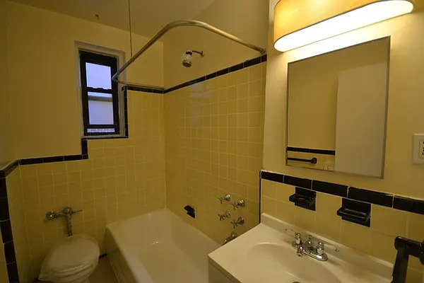 Rented by Silverstein Collection LLC  | media 11