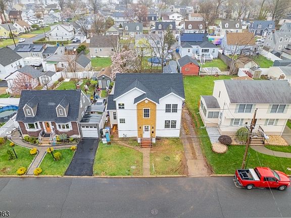 5th image of 28 Harvard Ave