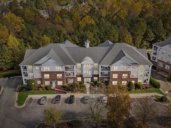 2nd image of 431 Eyam Hall Ln