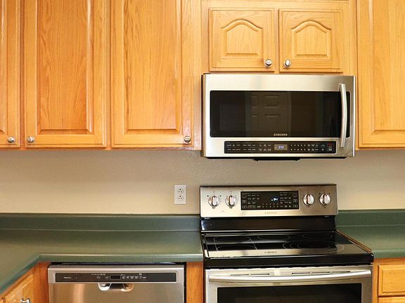 5th image of 804 Melinda Ln