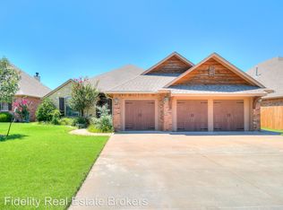 801 Kelsi Dr, Moore, OK 73160