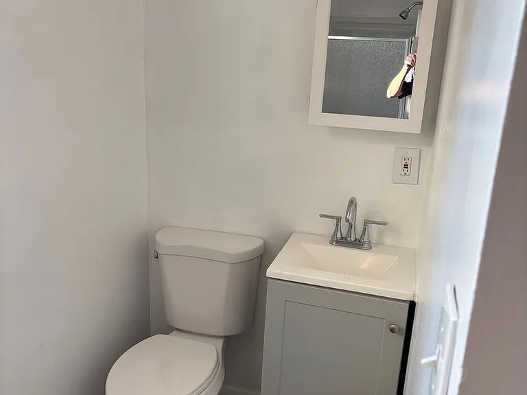 3937 Iowa Ave — Photo 6