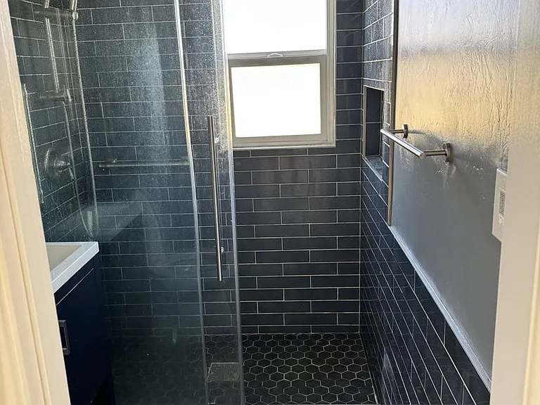 3877 Chamoune Ave — Photo 27