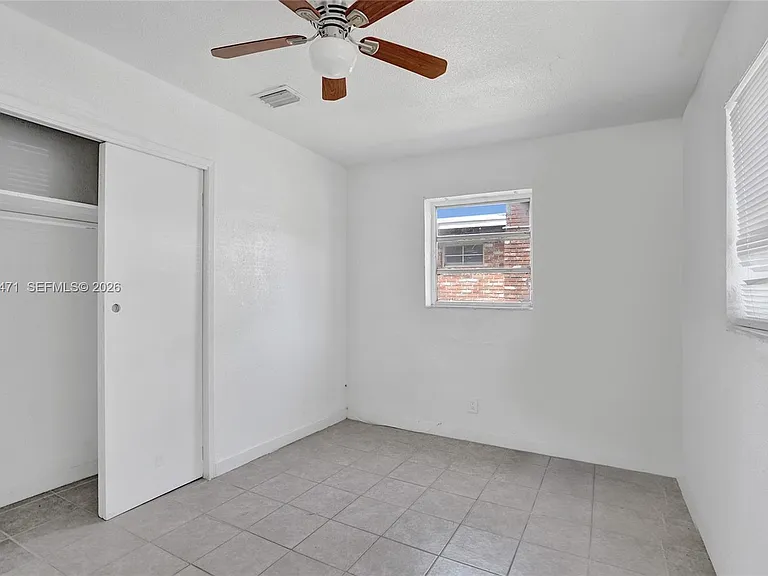 701 SW 7th St — Photo 12