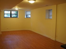 2134 Concord LLC, 3 beds  2.0 baths (1355 sqft)