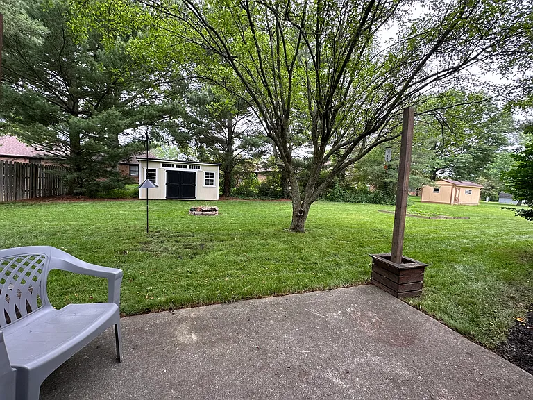 1121 N Briarwood Dr — Photo 6