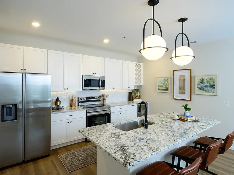 Fairmont Apartments — Photo 16