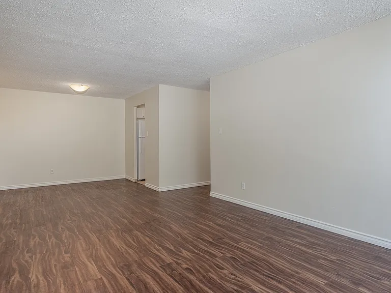 554 Ivings Dr — Photo 14
