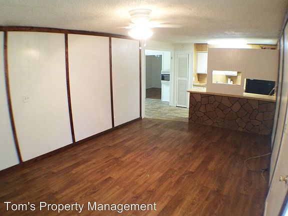 3rd image of 5108 Catalpa St