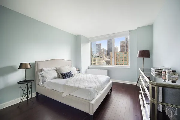 Rented by Halstead Real Estate | media 7