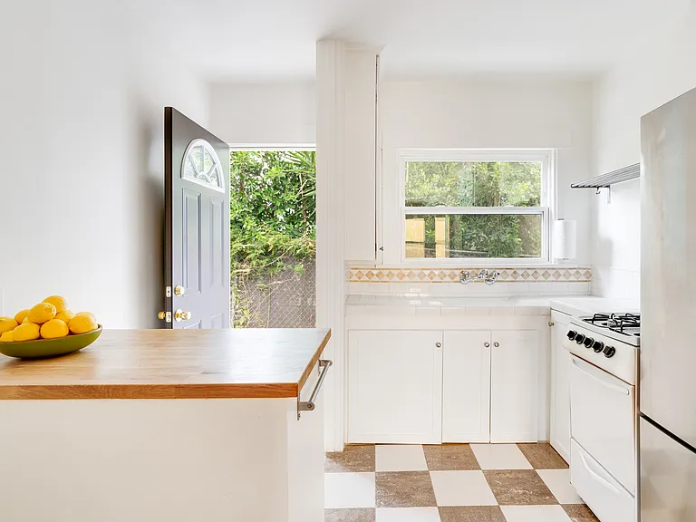 817 Kodak Dr — Photo 6