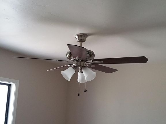 2nd image of 2545 W Marshall Ave