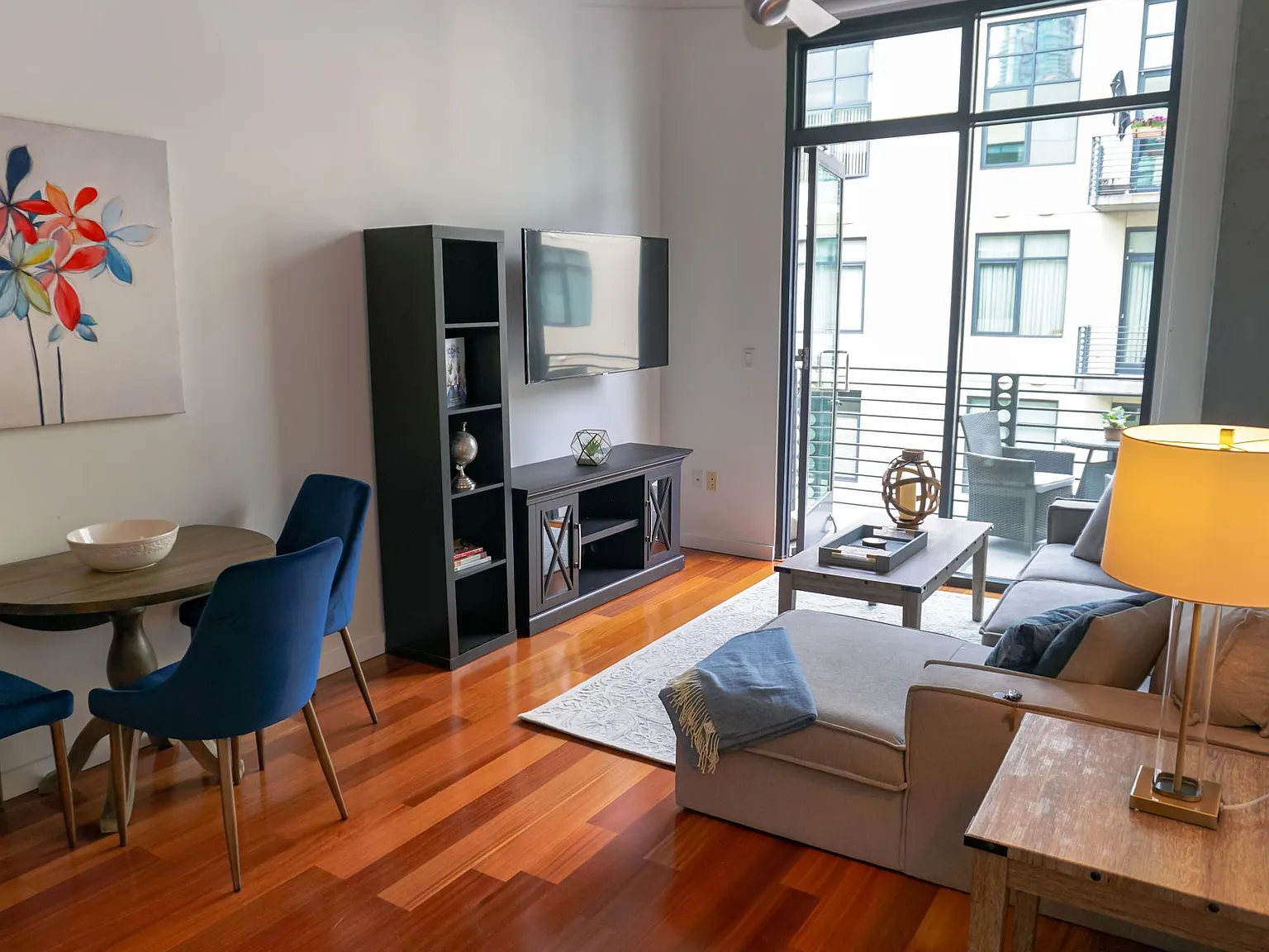 2 bed, 1003 sqft, $3,450 — Photo 1
