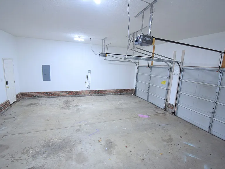 2904 Bolla Dr — Photo 25