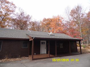 75 Fern Dr, Hawley, PA 18428