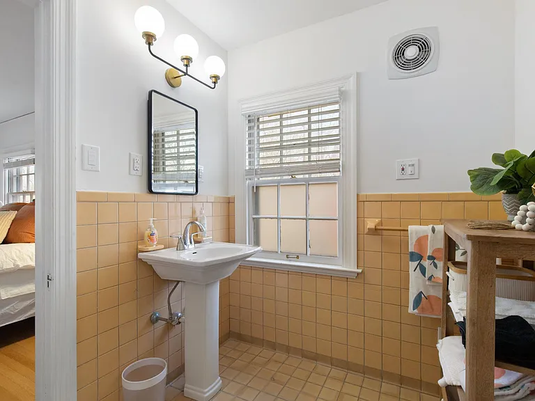 18694 Oak Dr — Photo 25