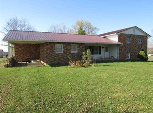 421 N Walnut Grove Rd, Bloomfield, IN 47424