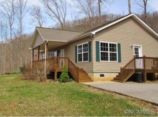 812 Safari Dr, Sylva, NC 28779