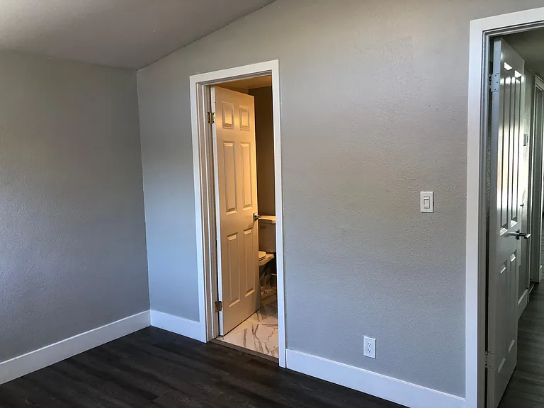 1053 Blazingwood Dr — Photo 17
