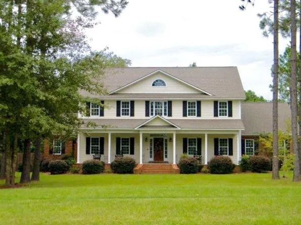 712 31st Ave SE, Moultrie, GA 31788