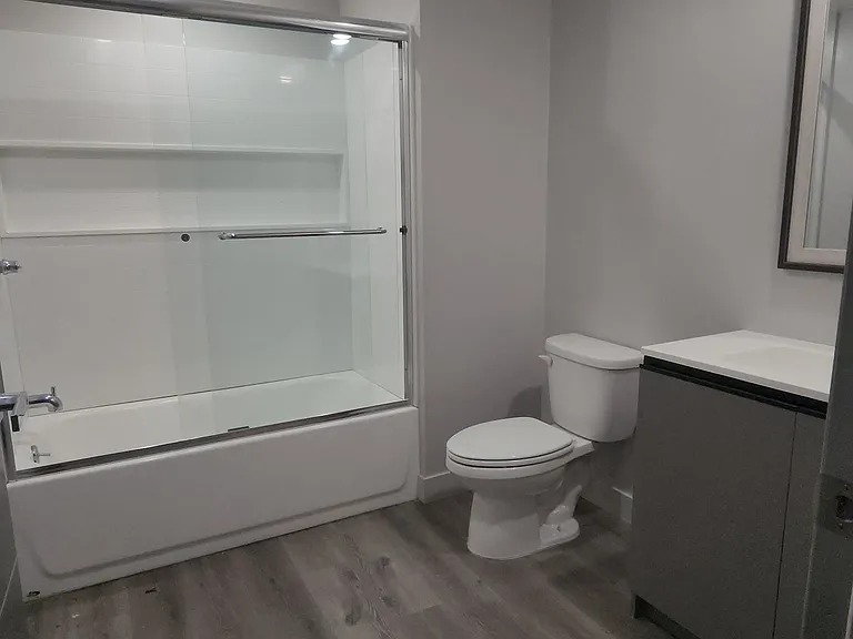 7040 Woodman Ave #207 — Photo 12