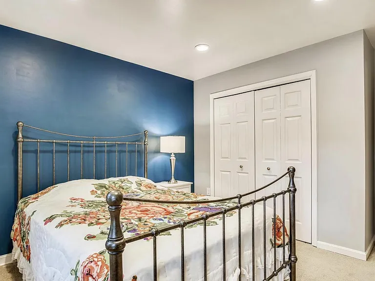 2nd bedroom 3rd floor